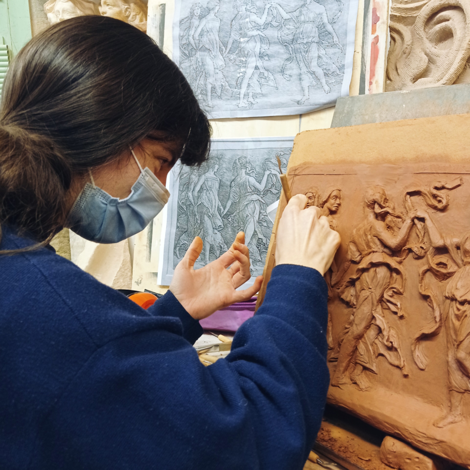 Bas-relief en argile d’après une gravure d’Andrea Mantegna 15ème siècle Bas-relief en argile d'après une gravure d'Andrea Mantegna 15ème siècle